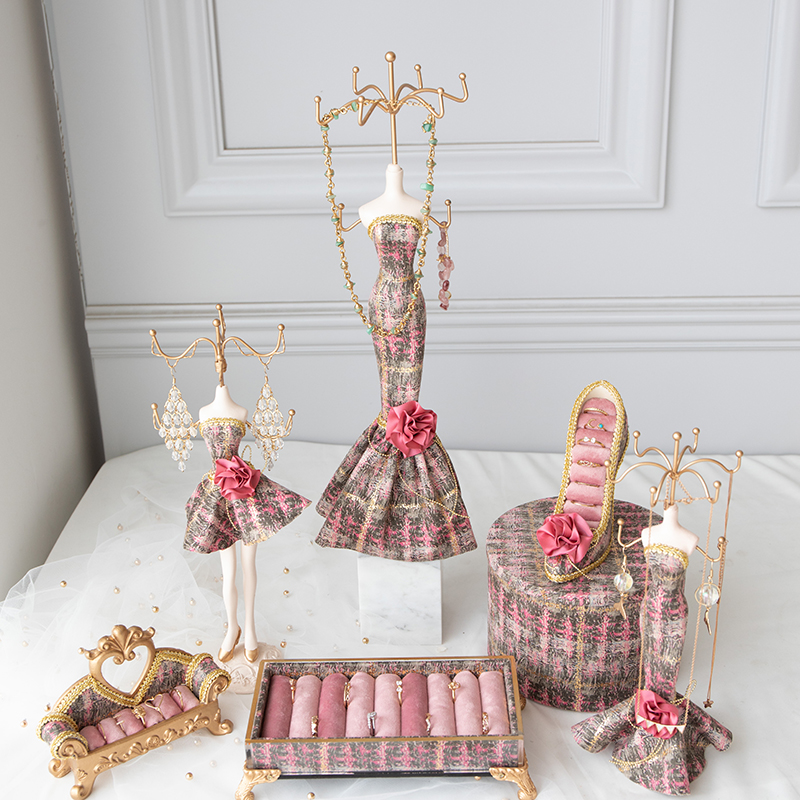 Set di espositori per gioielli a forma di scarpa con tacco alto a forma di manichino a forma di griglia